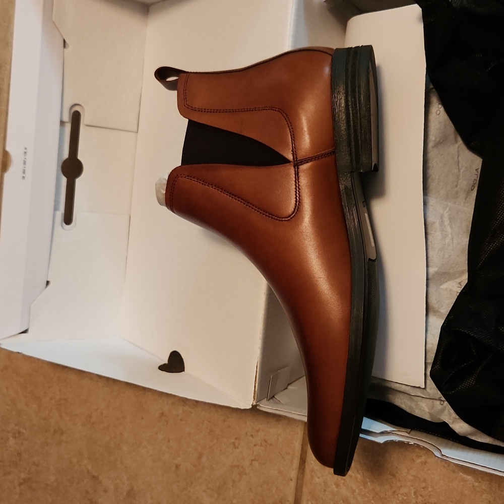 Men's Aldo boots. Size 10 NEW never worn.